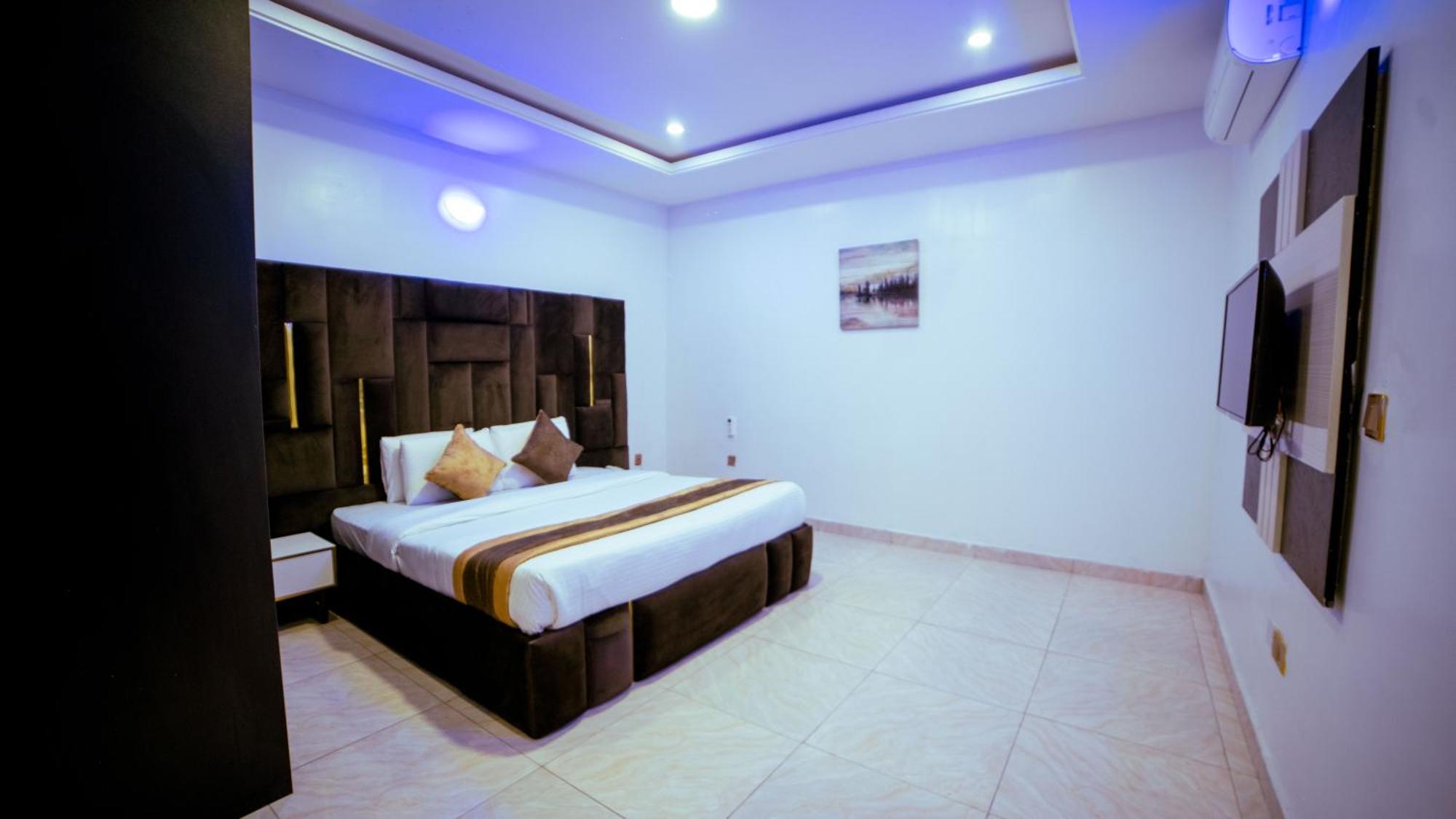 247 Luxury Hotel & Apartment Ajah Lekki Buitenkant foto