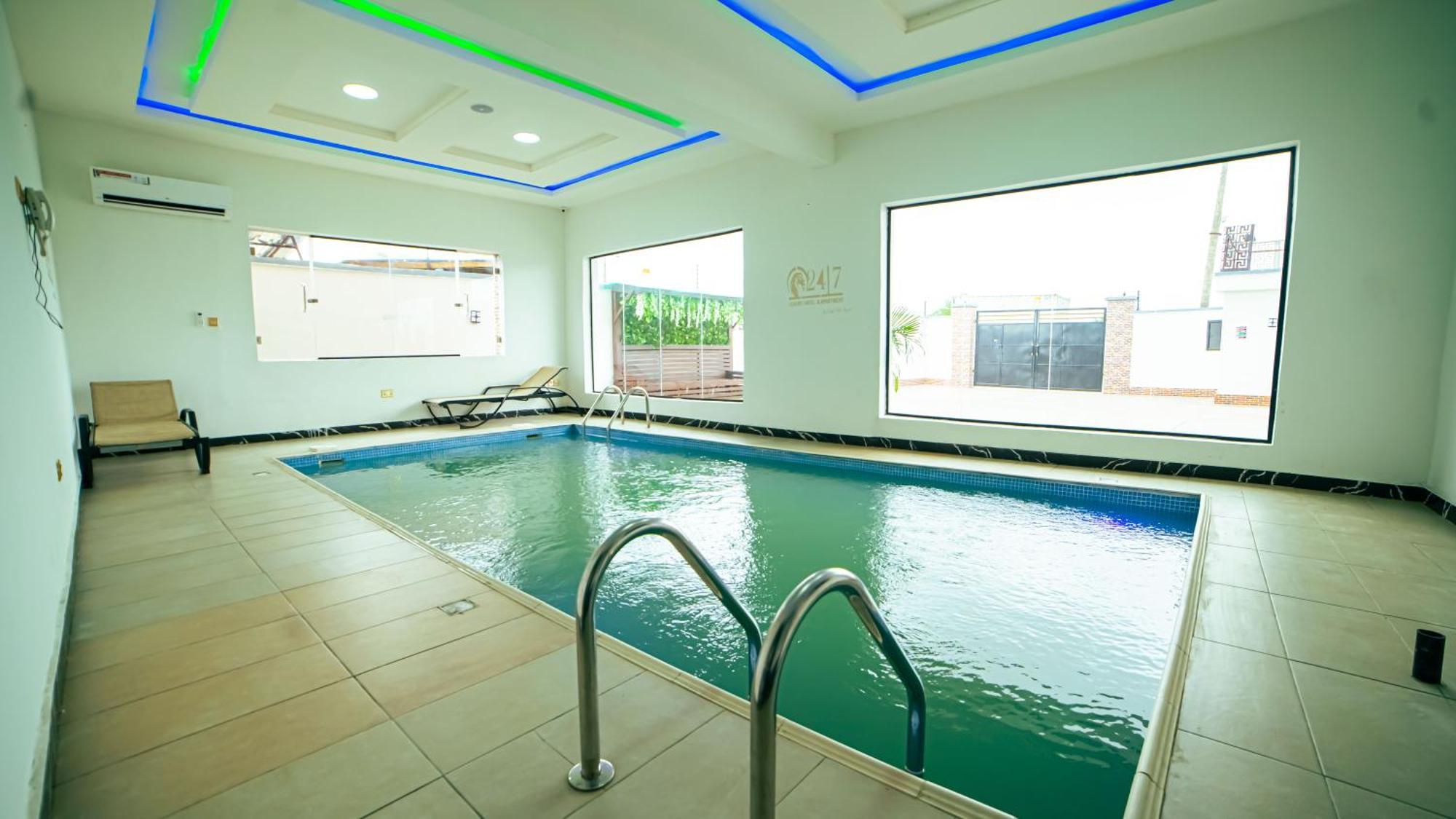 247 Luxury Hotel & Apartment Ajah Lekki Buitenkant foto